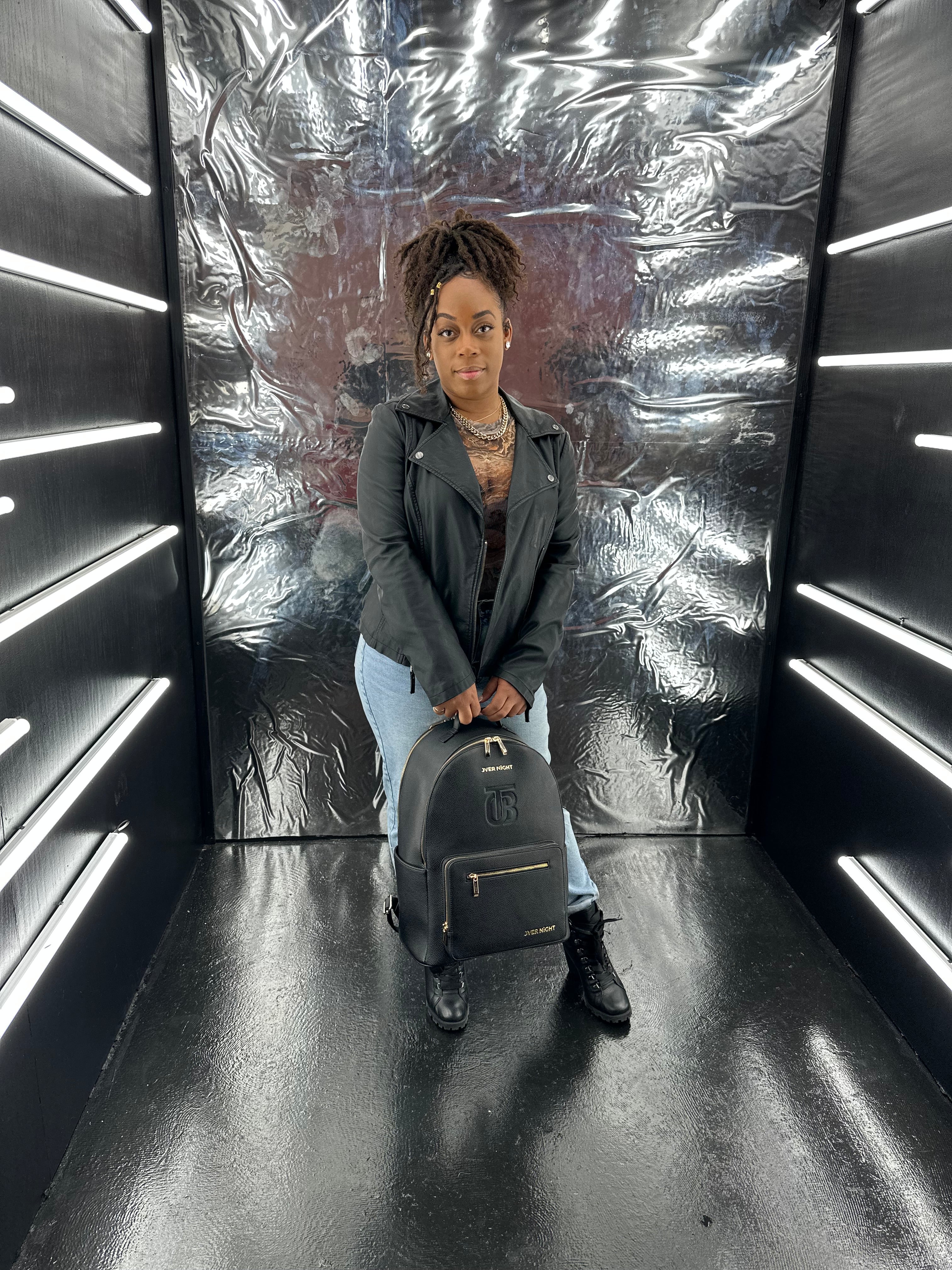 The Art of Traveling Light: Why a Quality Leather Bag Makes All the Difference